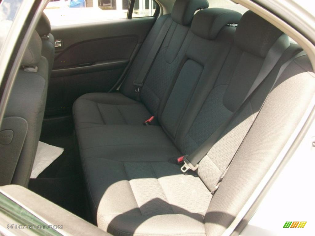 2010 Fusion SE V6 - Brilliant Silver Metallic / Charcoal Black photo #11