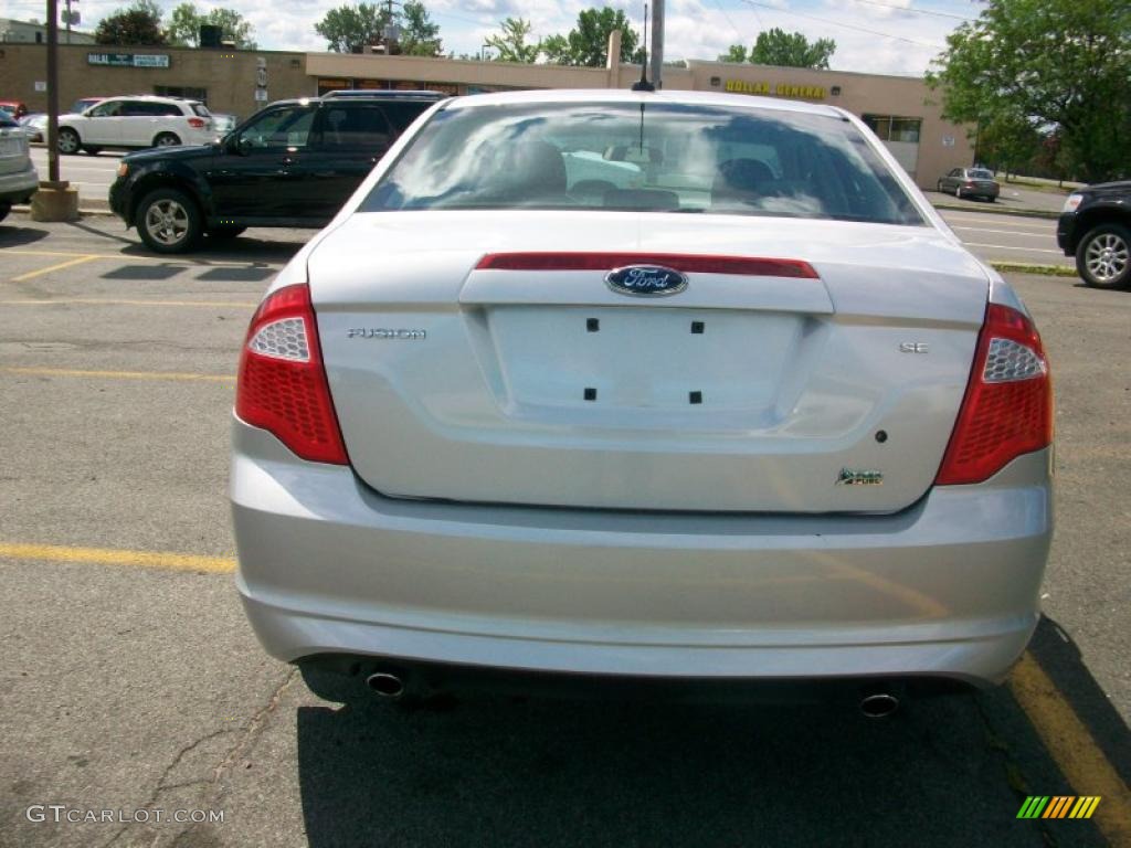 2010 Fusion SE V6 - Brilliant Silver Metallic / Charcoal Black photo #14