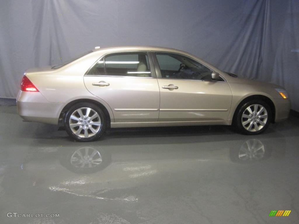 2007 Accord EX-L V6 Sedan - Desert Mist Metallic / Ivory photo #4