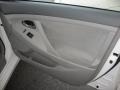 Super White - Camry LE Photo No. 23