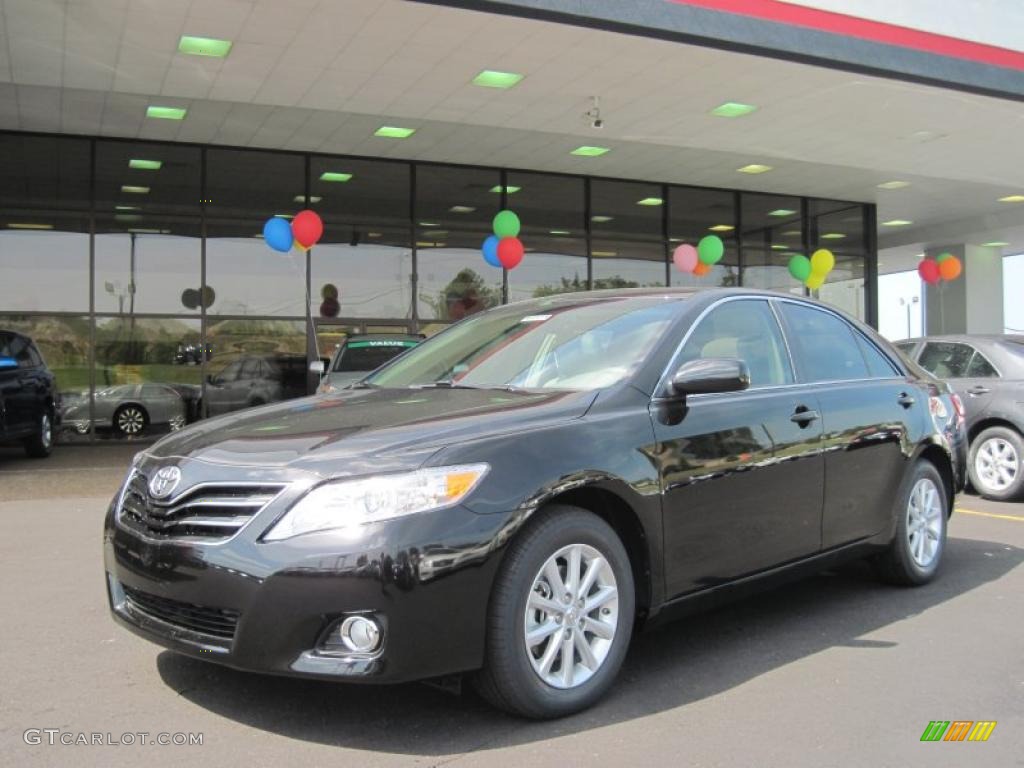 2011 Camry XLE V6 - Black / Ash photo #1