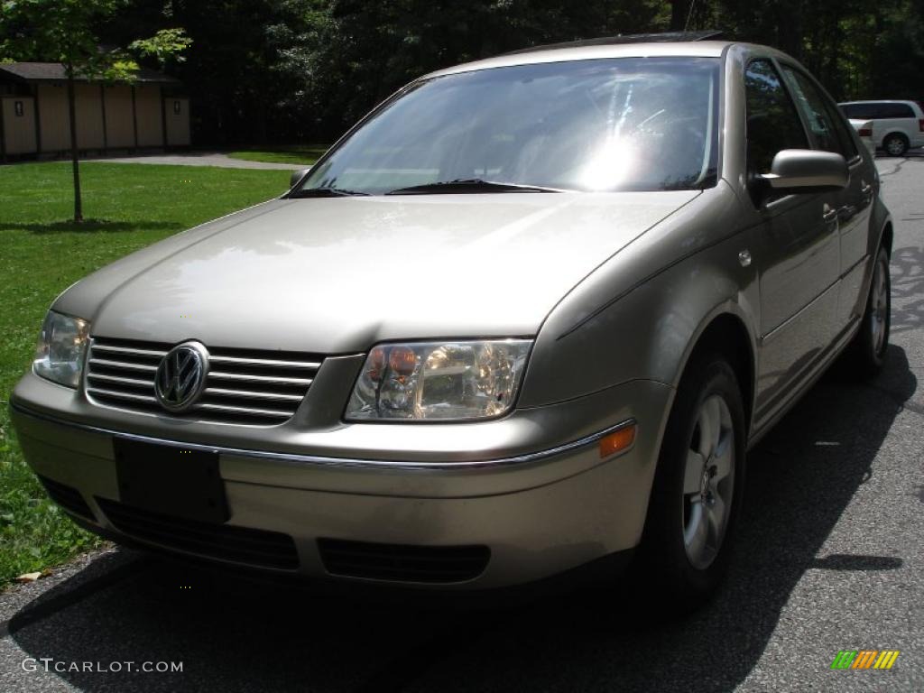 2004 Jetta GLS TDI Sedan - Wheat Beige Metallic / Black photo #3