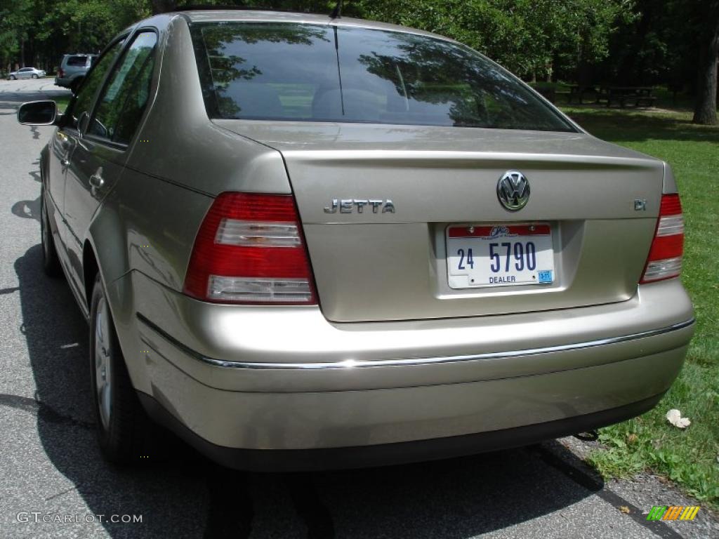 2004 Jetta GLS TDI Sedan - Wheat Beige Metallic / Black photo #5