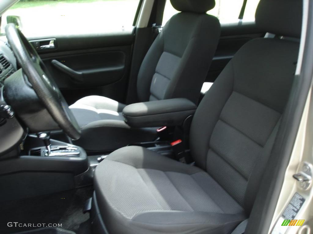 2004 Jetta GLS TDI Sedan - Wheat Beige Metallic / Black photo #17