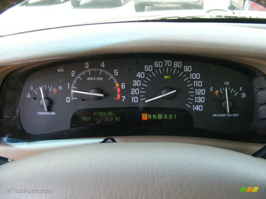 2002 Park Avenue  - White / Taupe photo #17