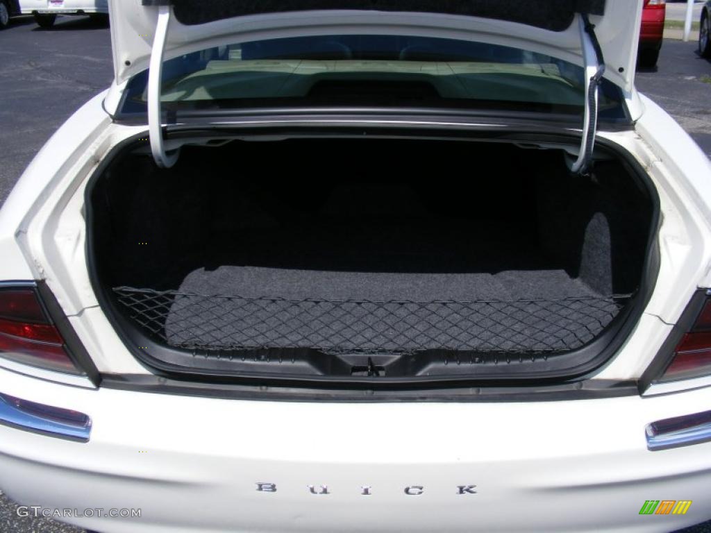 2002 Park Avenue  - White / Taupe photo #24