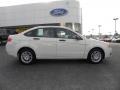 White Suede - Focus SE Sedan Photo No. 2