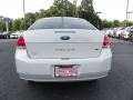 White Suede - Focus SE Sedan Photo No. 4
