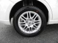 White Suede - Focus SE Sedan Photo No. 13