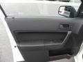 White Suede - Focus SE Sedan Photo No. 15