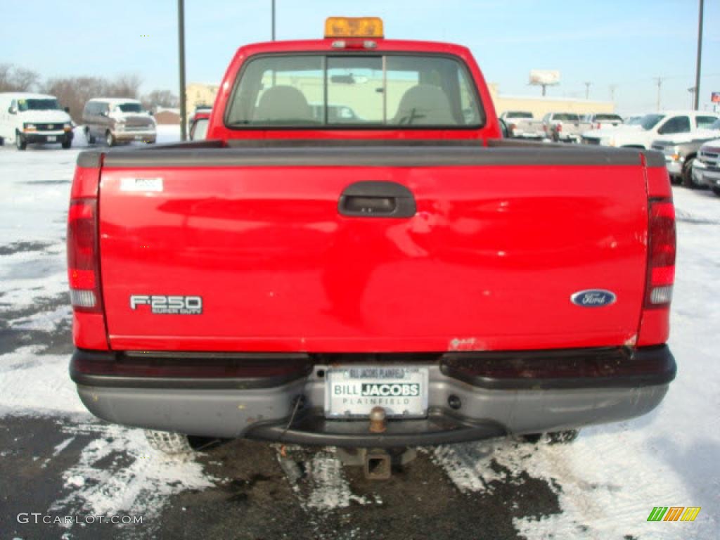 2001 F250 Super Duty XL Regular Cab 4x4 - Red / Medium Graphite photo #5