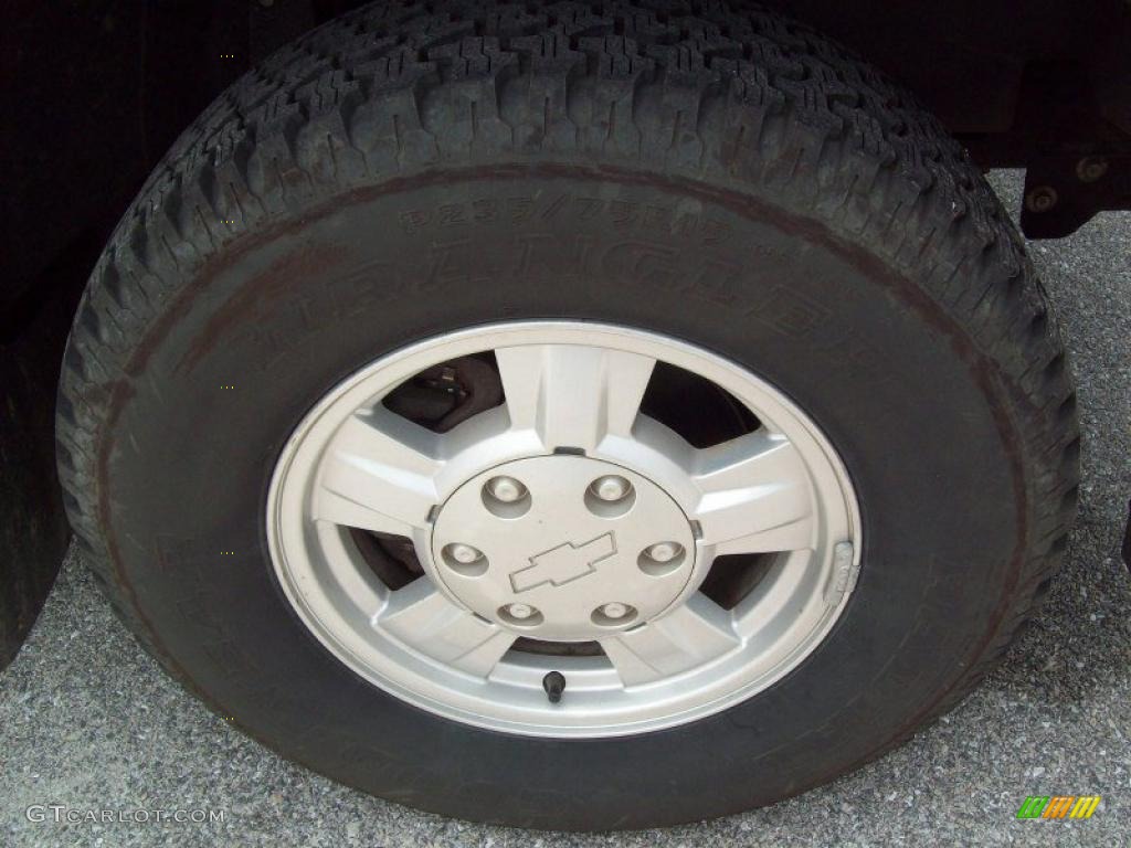 2004 Colorado LS Regular Cab 4x4 - Silver Birch Metallic / Very Dark Pewter photo #18