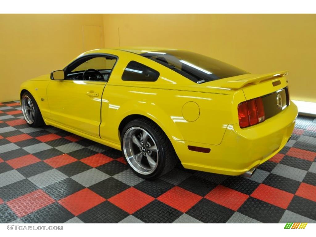 2005 Mustang GT Premium Coupe - Screaming Yellow / Dark Charcoal photo #4