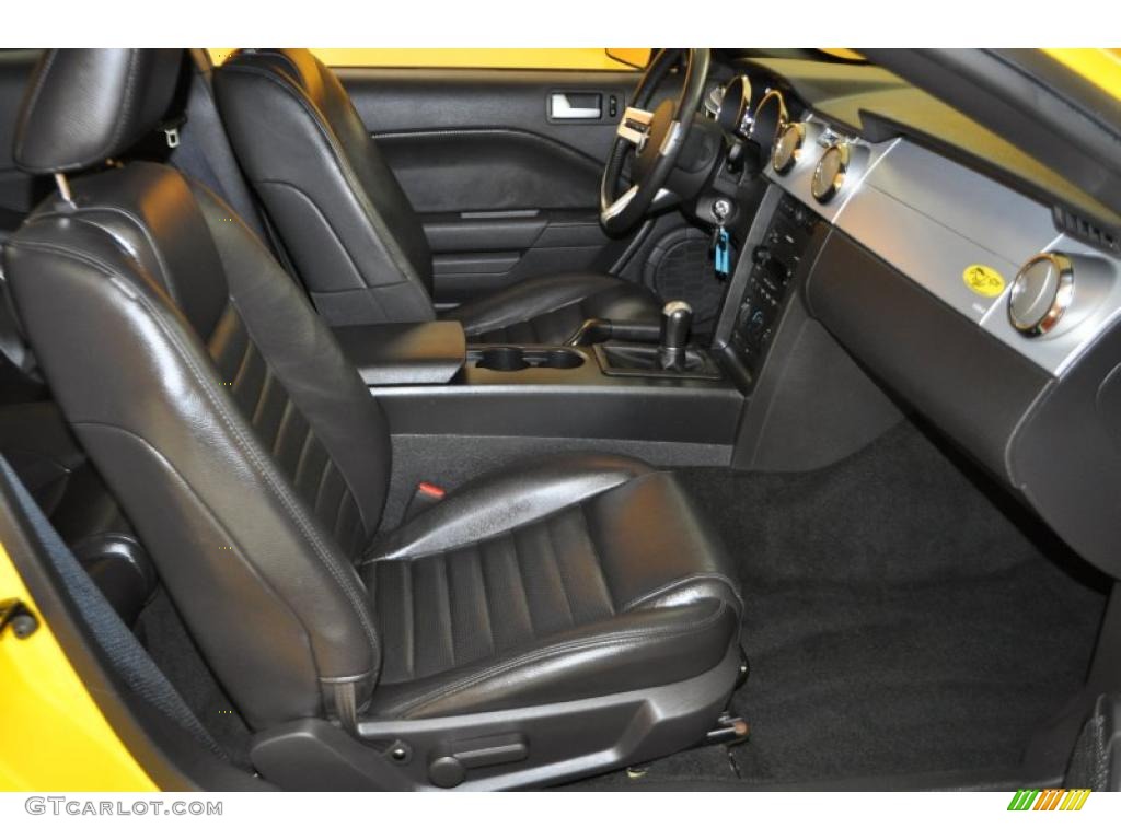 2005 Mustang GT Premium Coupe - Screaming Yellow / Dark Charcoal photo #14