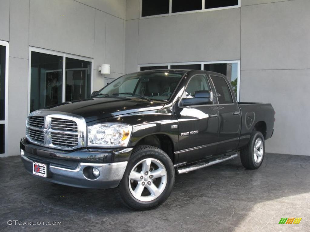 Brilliant Black Crystal Pearl Dodge Ram 1500