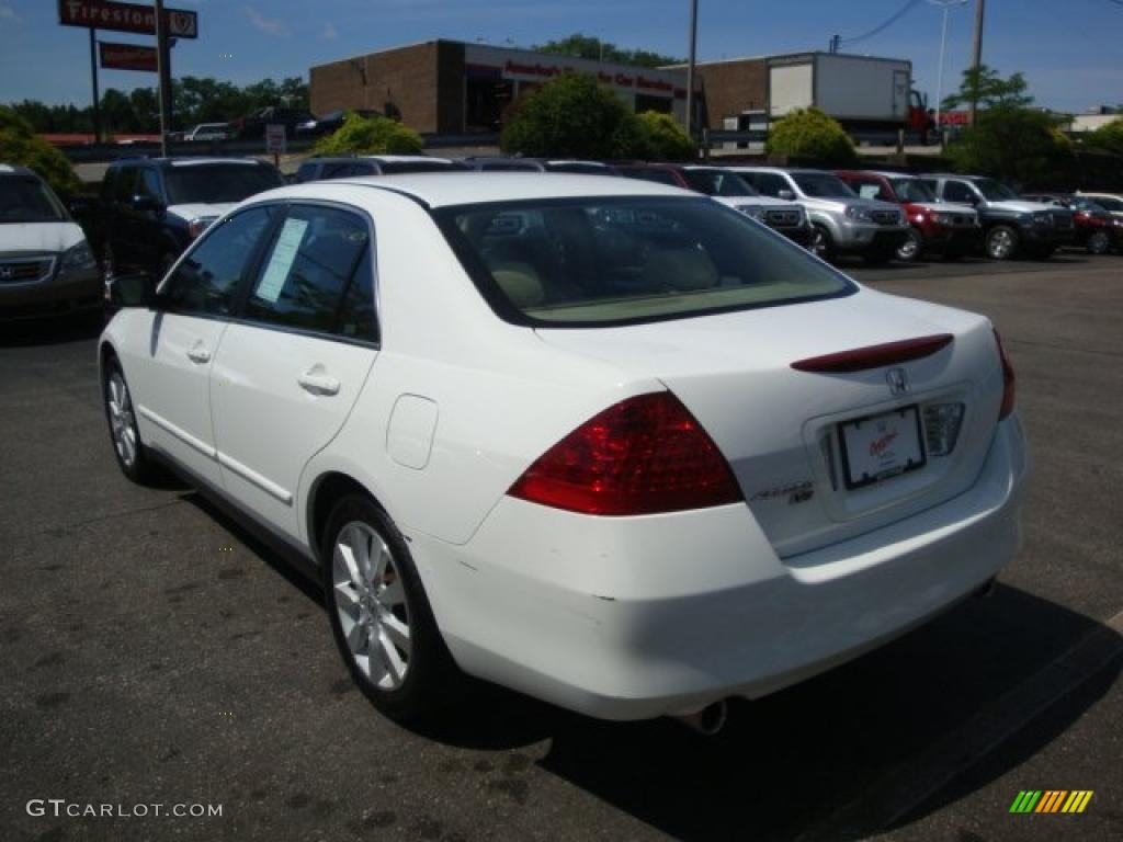 2007 Accord SE V6 Sedan - Taffeta White / Ivory photo #2