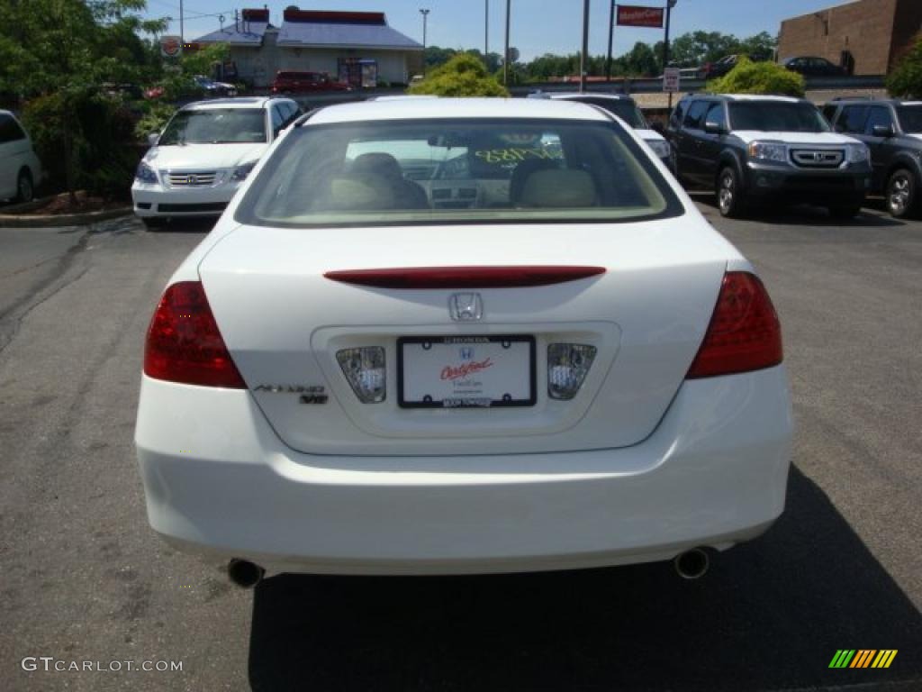 2007 Accord SE V6 Sedan - Taffeta White / Ivory photo #3
