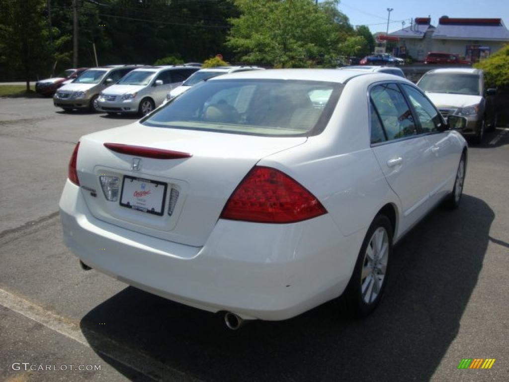 2007 Accord SE V6 Sedan - Taffeta White / Ivory photo #4