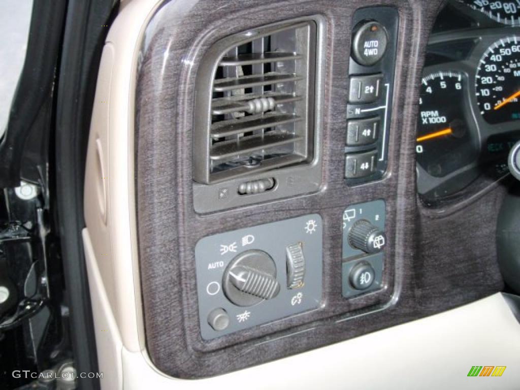 2004 Yukon SLT 4x4 - Onyx Black / Neutral/Shale photo #18