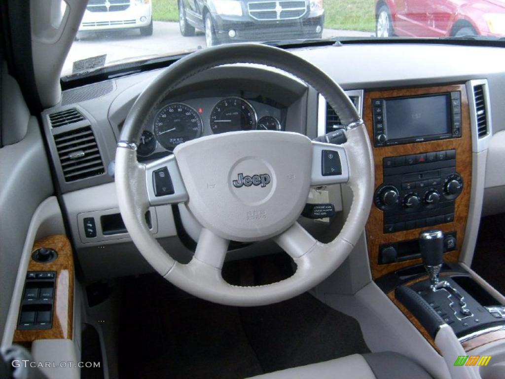 2008 Grand Cherokee Limited 4x4 - Red Rock Crystal Pearl / Dark Khaki/Light Graystone photo #15