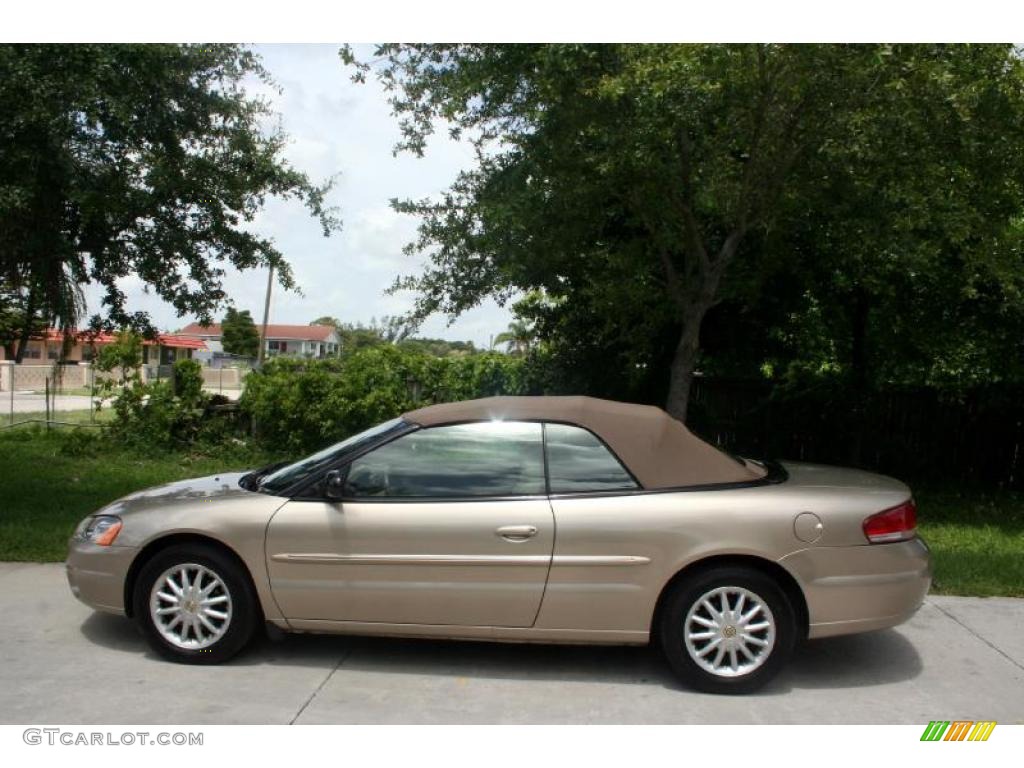 2002 Sebring LXi Convertible - Light Almond Pearl Metallic / Sandstone photo #4