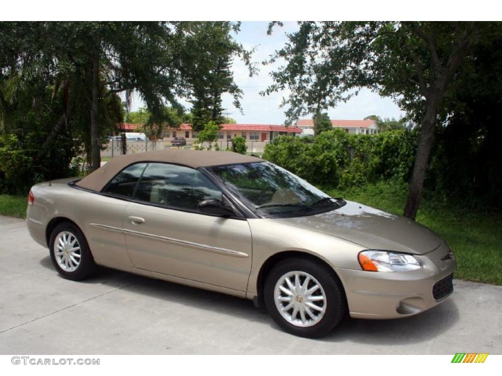 2002 Sebring LXi Convertible - Light Almond Pearl Metallic / Sandstone photo #14