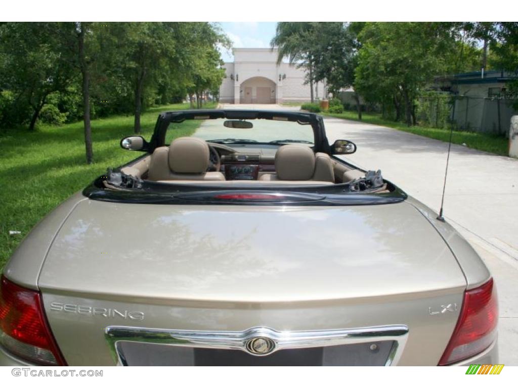 2002 Sebring LXi Convertible - Light Almond Pearl Metallic / Sandstone photo #27
