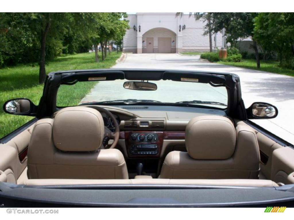 2002 Sebring LXi Convertible - Light Almond Pearl Metallic / Sandstone photo #28