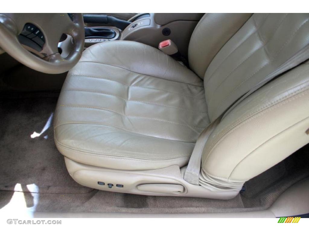 2002 Sebring LXi Convertible - Light Almond Pearl Metallic / Sandstone photo #43