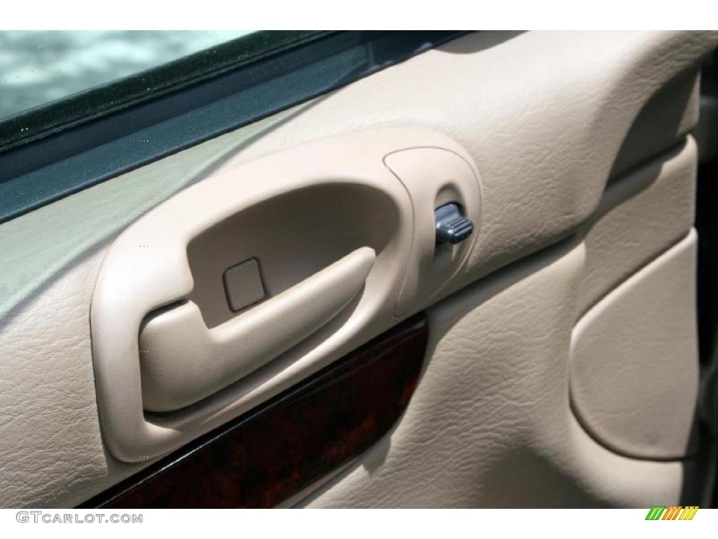 2002 Sebring LXi Convertible - Light Almond Pearl Metallic / Sandstone photo #95