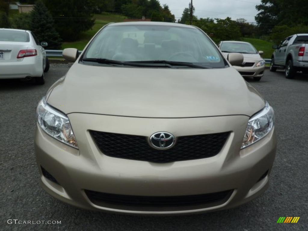 2010 Corolla LE - Desert Sand Metallic / Bisque photo #2