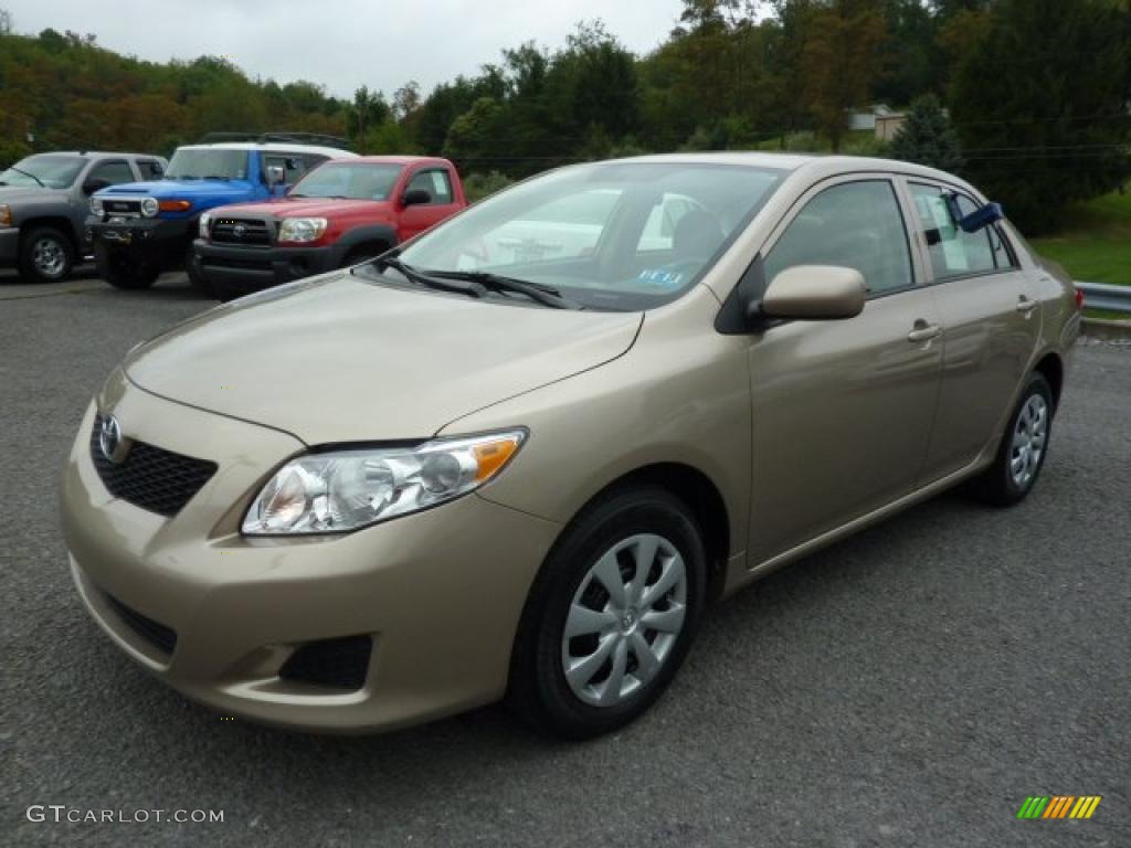 2010 Corolla LE - Desert Sand Metallic / Bisque photo #3