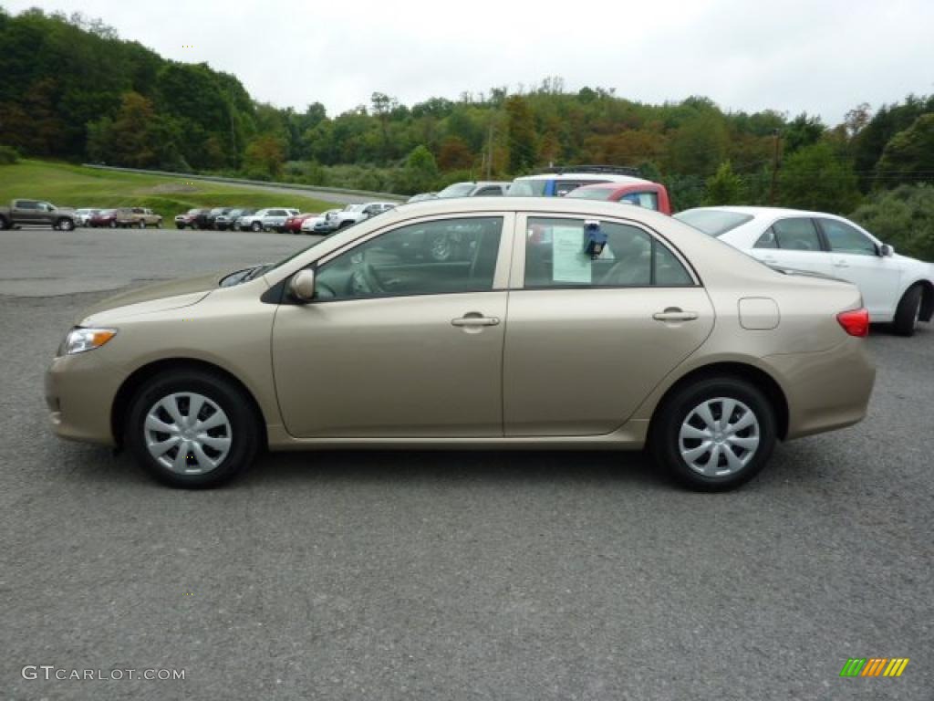 2010 Corolla LE - Desert Sand Metallic / Bisque photo #4