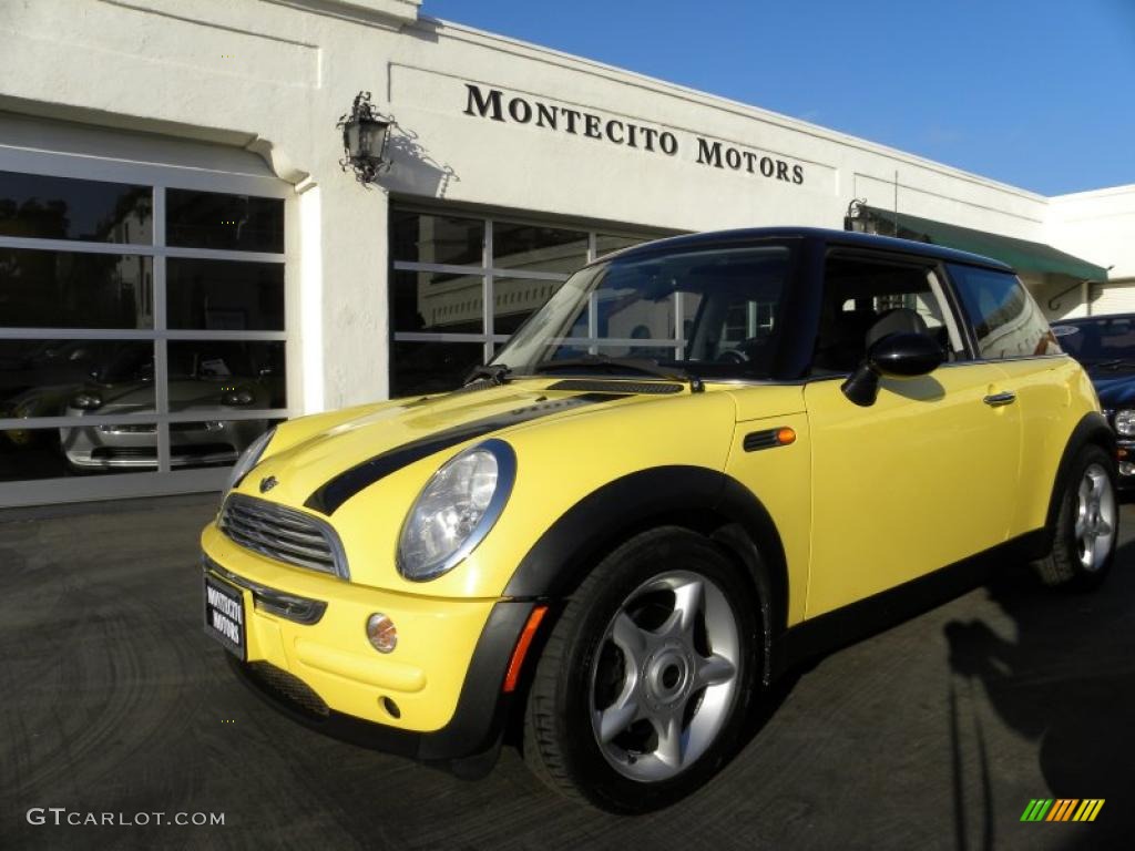 2004 Cooper Hardtop - Liquid Yellow / Panther Black photo #11