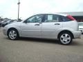 2005 CD Silver Metallic Ford Focus ZX5 SES Hatchback  photo #3