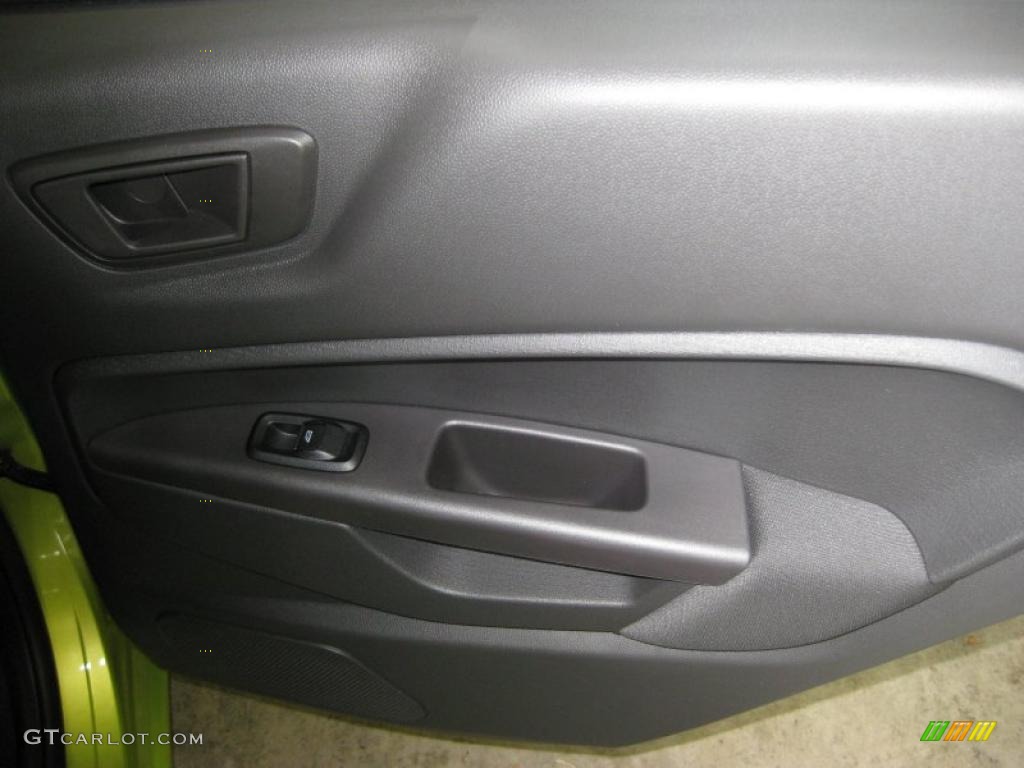 2011 Fiesta SE Hatchback - Lime Squeeze Metallic / Charcoal Black/Blue Cloth photo #27