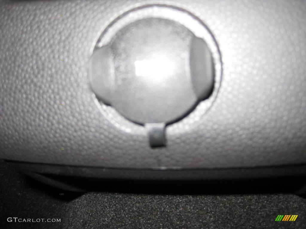 2011 Fiesta SE Hatchback - Lime Squeeze Metallic / Charcoal Black/Blue Cloth photo #35