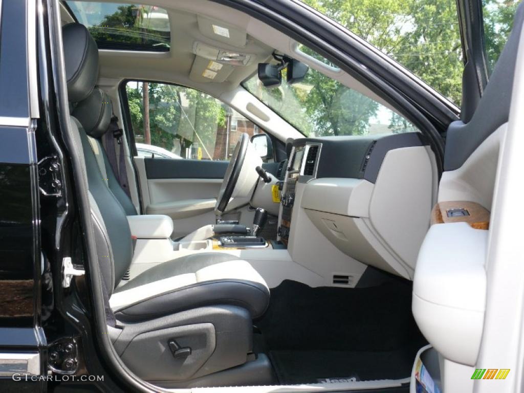 2008 Grand Cherokee Limited 4x4 - Black / Dark Slate Gray/Light Graystone photo #28