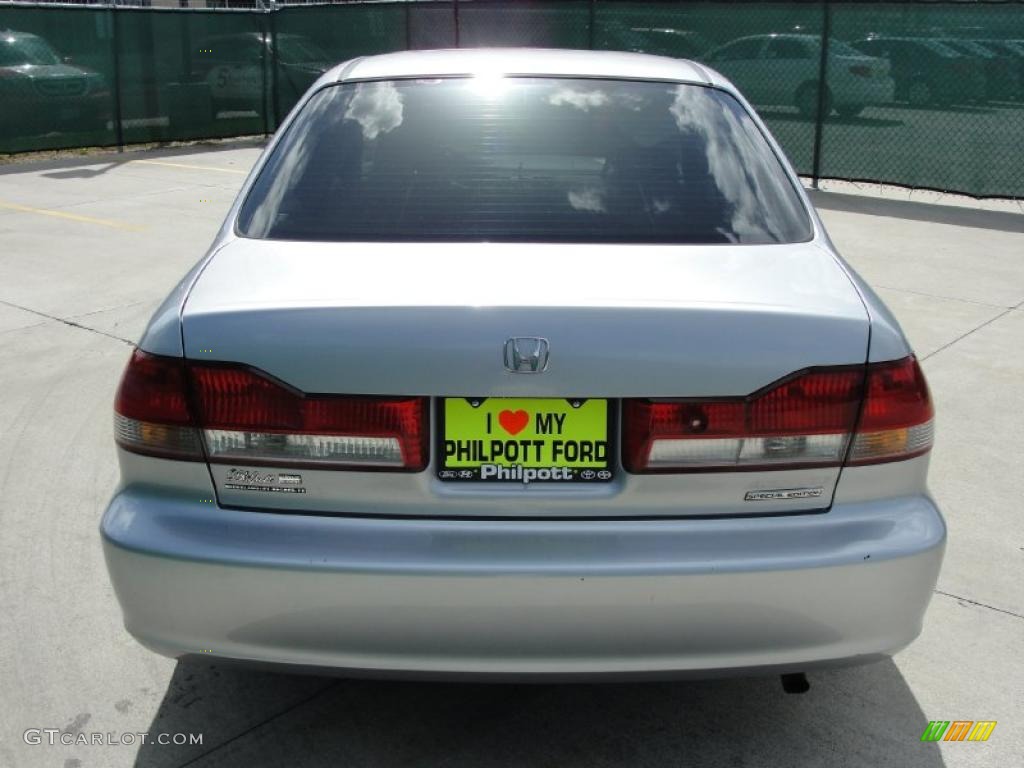 2002 Accord SE Sedan - Satin Silver Metallic / Quartz Gray photo #4