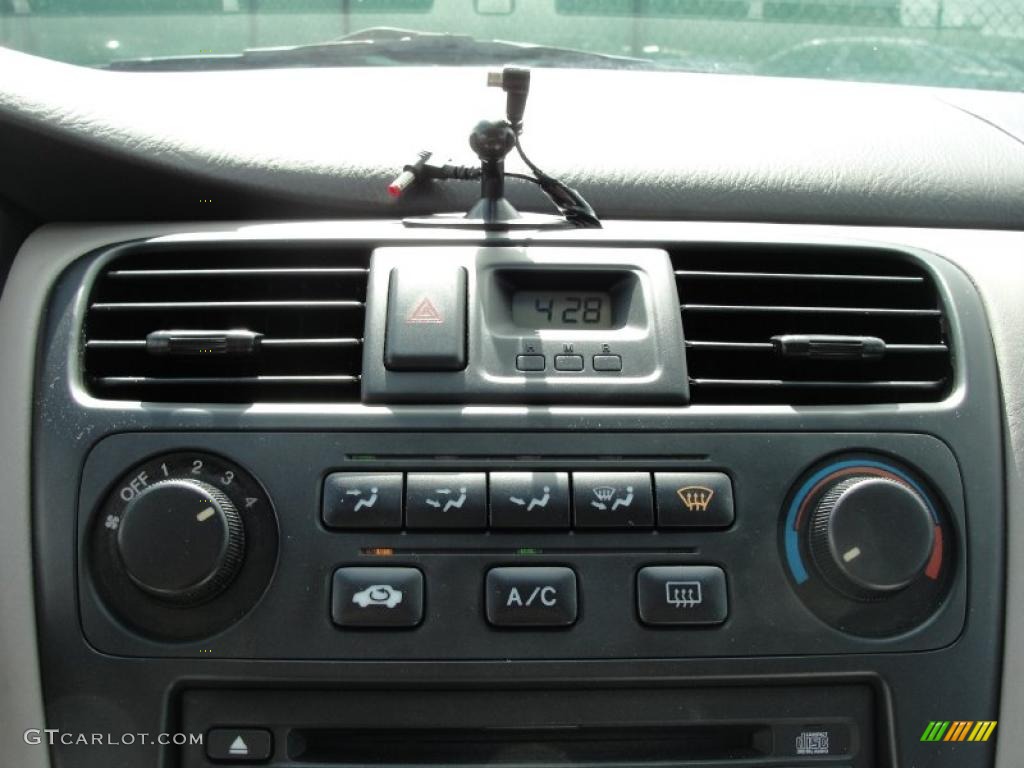 2002 Accord SE Sedan - Satin Silver Metallic / Quartz Gray photo #35