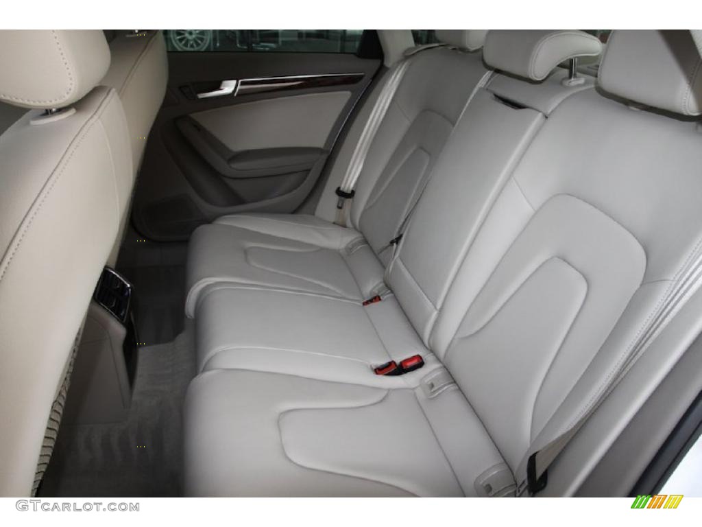 2011 A4 2.0T quattro Sedan - Ibis White / Light Gray photo #8