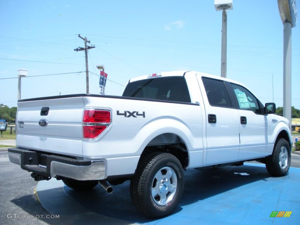 2010 F150 XLT SuperCrew 4x4 - Oxford White / Tan photo #3