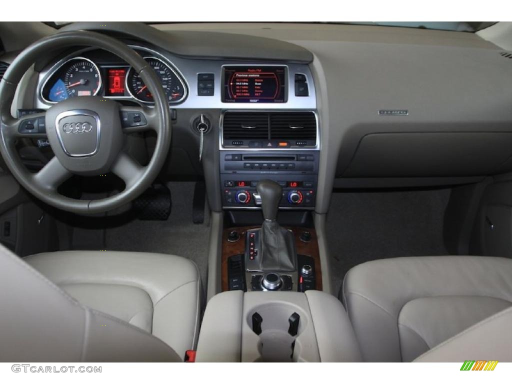 2007 Q7 3.6 Premium quattro - Sycamore Green Metallic / Limestone Grey photo #6