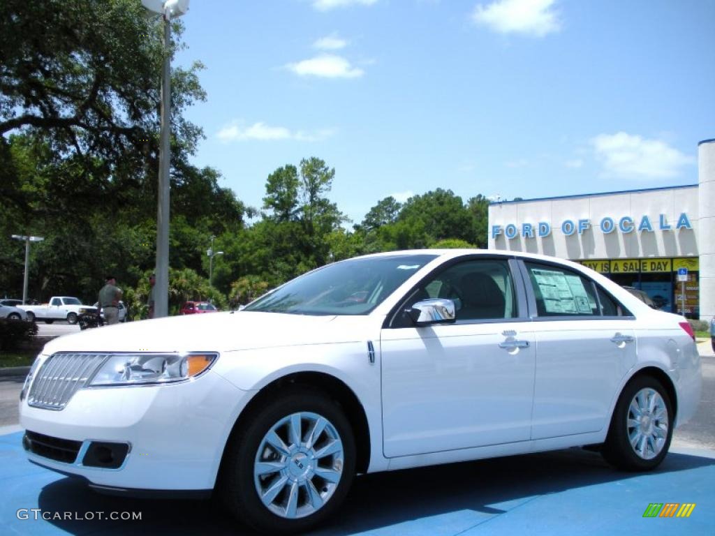 White Platinum Tri-Coat Lincoln MKZ