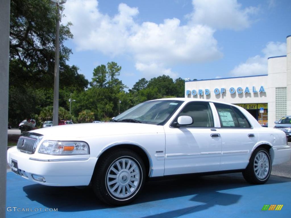 2010 Grand Marquis LS Ultimate Edition - Vibrant White / Medium Light Stone photo #1