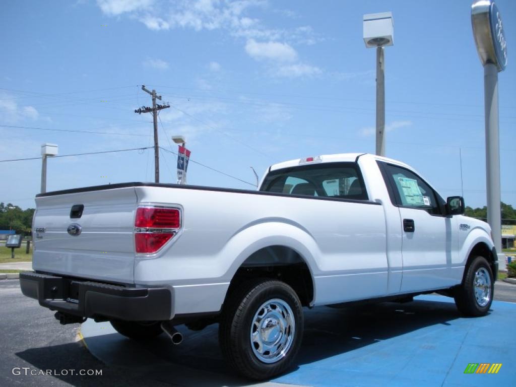 2010 F150 XL Regular Cab - Oxford White / Medium Stone photo #3