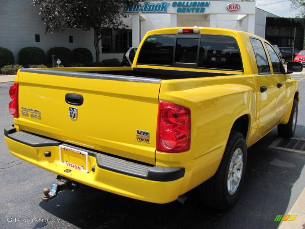 2007 Dakota SLT Quad Cab 4x4 - Detonator Yellow / Medium Slate Gray photo #2