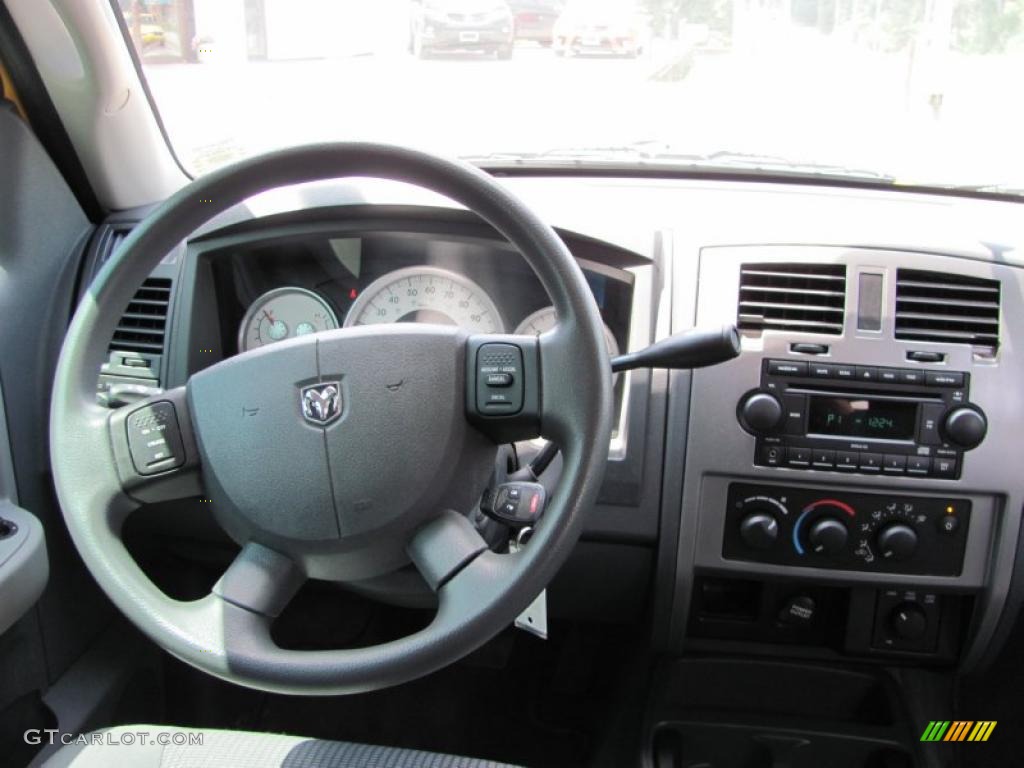 2007 Dakota SLT Quad Cab 4x4 - Detonator Yellow / Medium Slate Gray photo #4