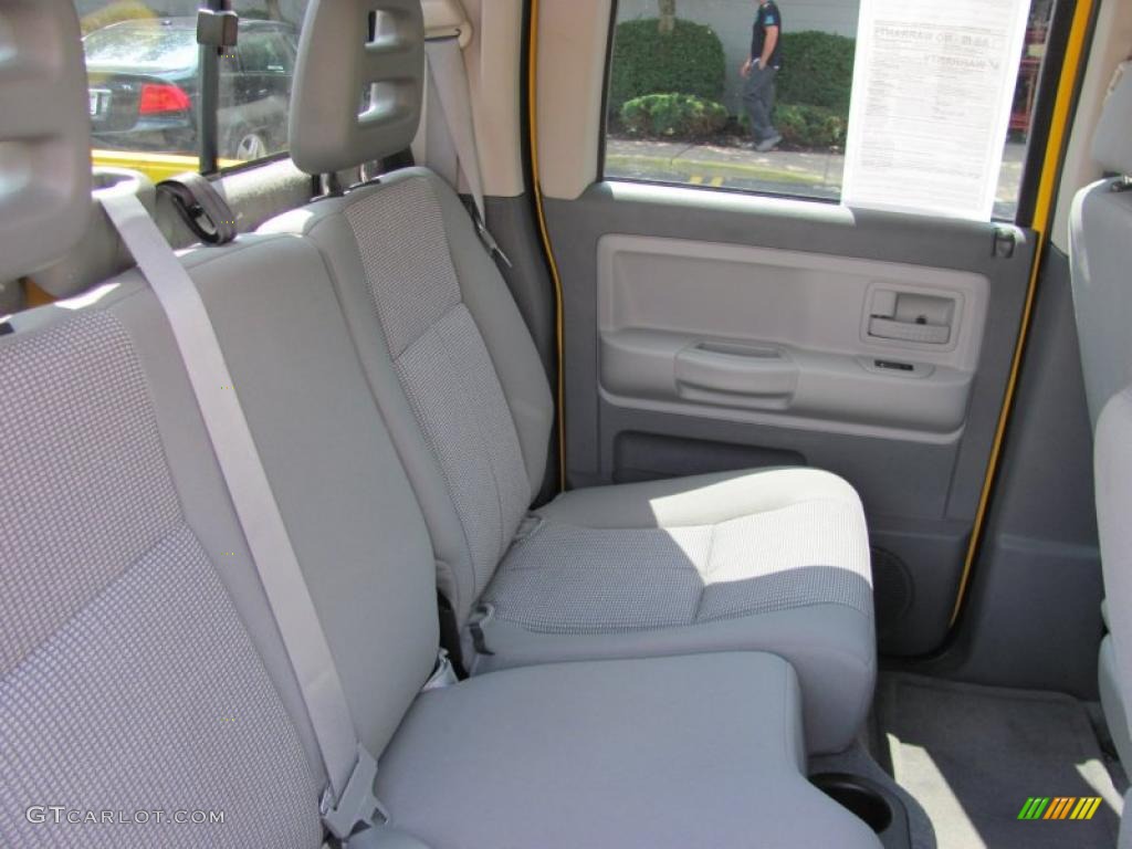 2007 Dakota SLT Quad Cab 4x4 - Detonator Yellow / Medium Slate Gray photo #8