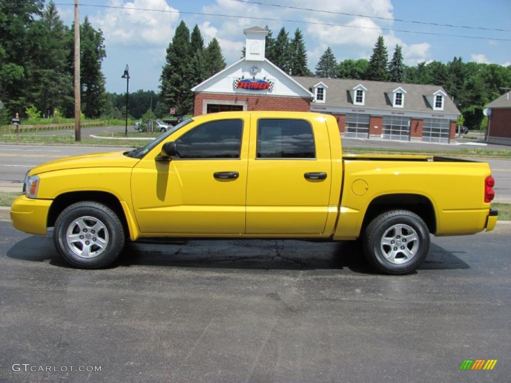 2007 Dakota SLT Quad Cab 4x4 - Detonator Yellow / Medium Slate Gray photo #15